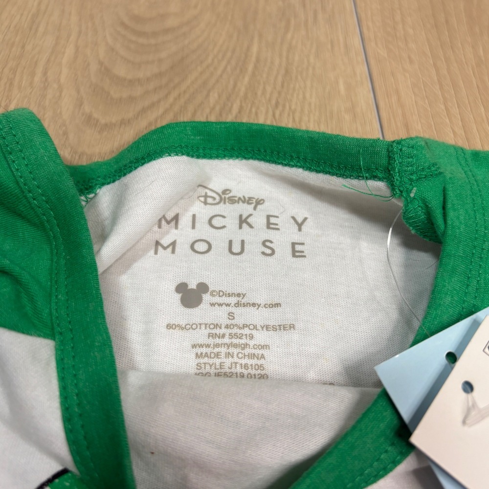 NWT Disney Mickey Mouse St Patricks Day Raglan Shirt Green White Small - Picture 3 of 6